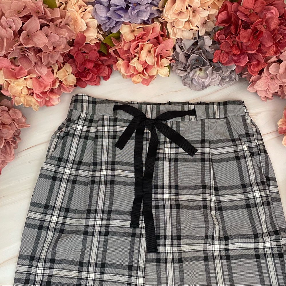 Black Gray and White Plaid Slim Fit Drawstring Trousers - Picture 9 of 16